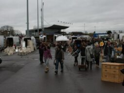 Treasure Hunting at Sunbury Antiques Market – Jan 2013 – Displaced Beach Bums